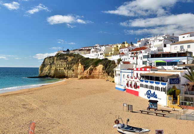 L'Algarve offre una varietà di spiagge bellissime