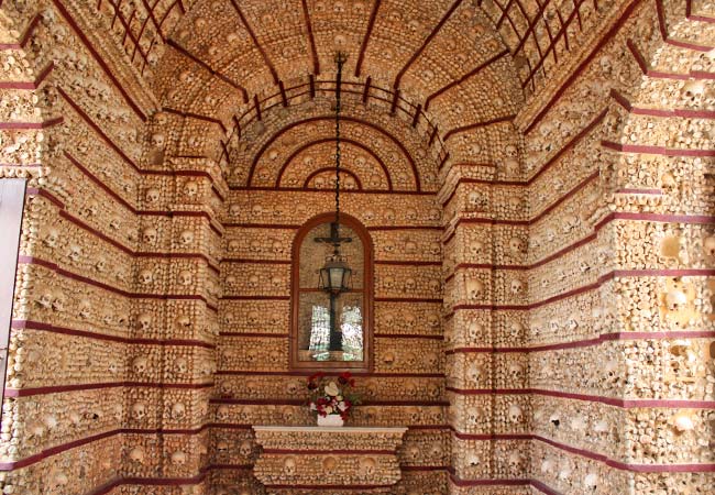 Capela dos Ossos bone chapel Faro