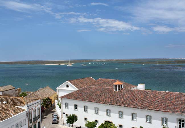 Vue panoramique sur Faro et la Ria Formosa