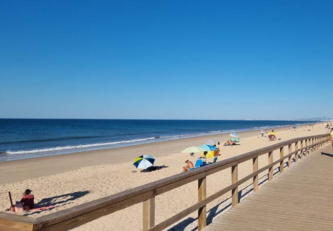 Praia de Faro con pochi visitatori